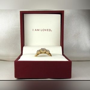 Helzberg 10k Yellow Gold Diamond-.27 tcw Band Fine Three Stone Halo Ring-Sz 7.75